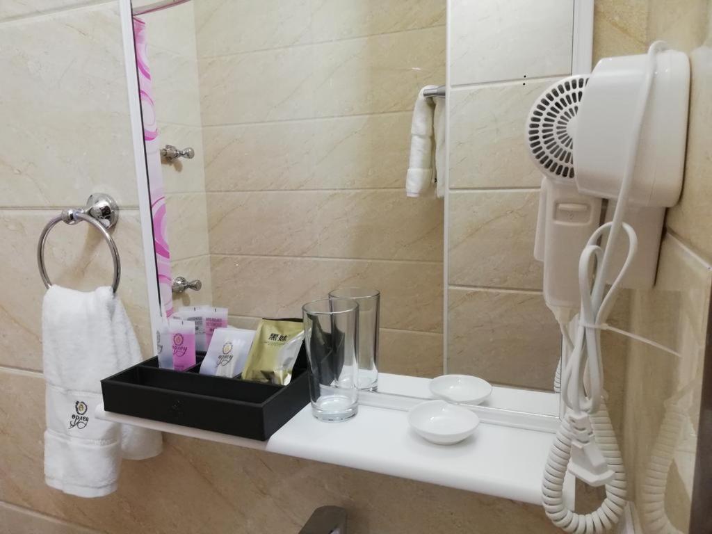 Park Hotel Al Bustan Simkent Kültér fotó