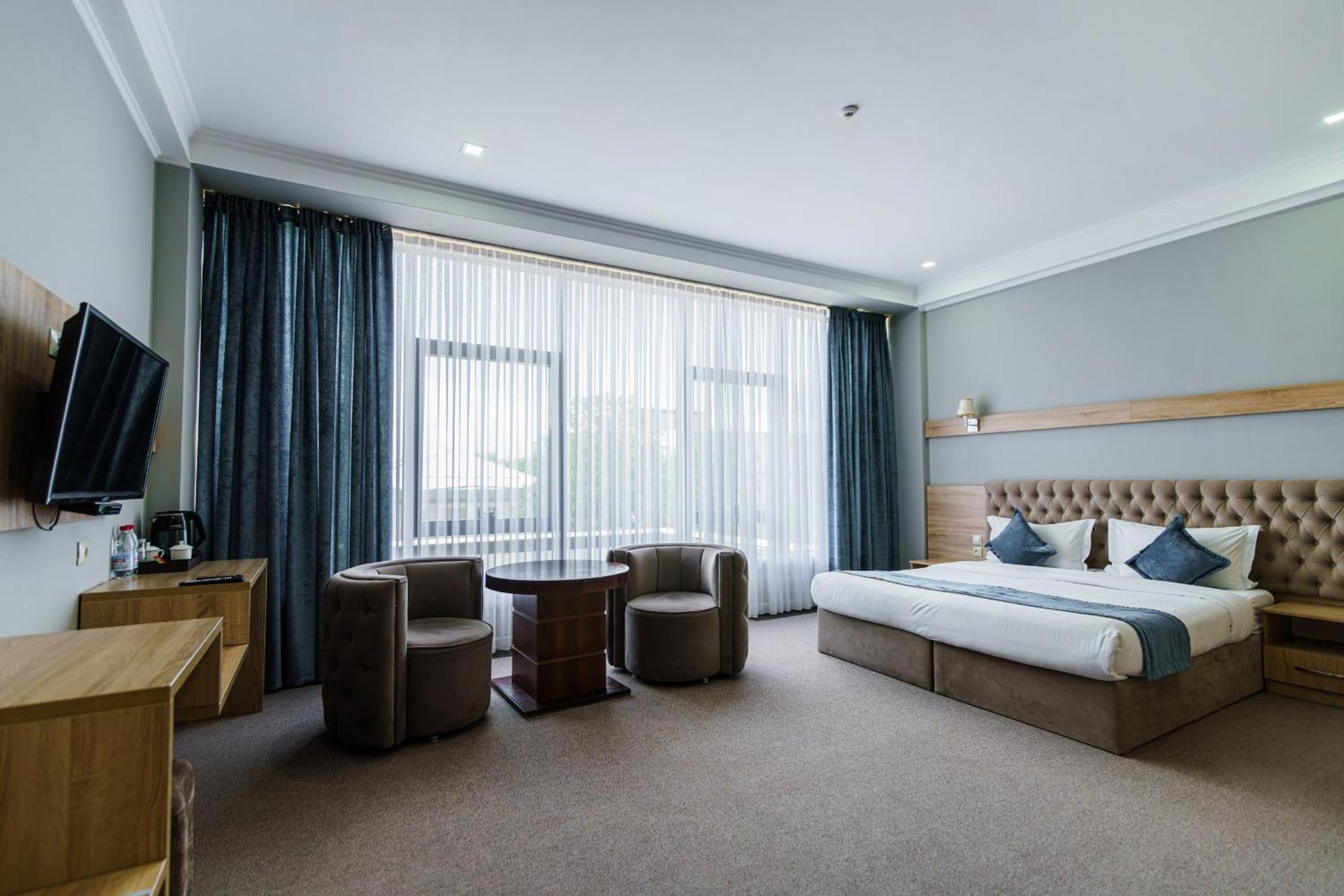 Park Hotel Al Bustan Simkent Kültér fotó